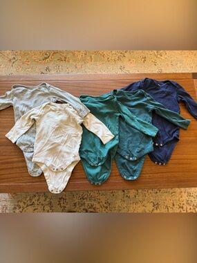 Primary 12-18 month long sleeve onsies (set of 5)